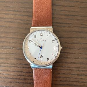 Skagen Watch wore once   Just put new battery in